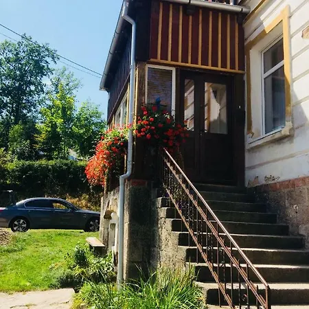 Fridays Apartment *
